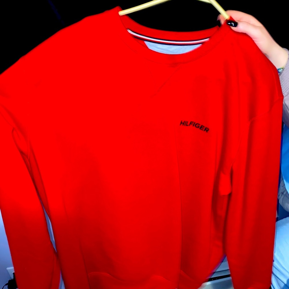 TOMMY CREW NECK